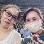 福岡中洲にあるスナック、紅灯緑酒なないろの公式サイト　かわいいママとスタッフがお待ちしております。ママの日常フォトギャラリー